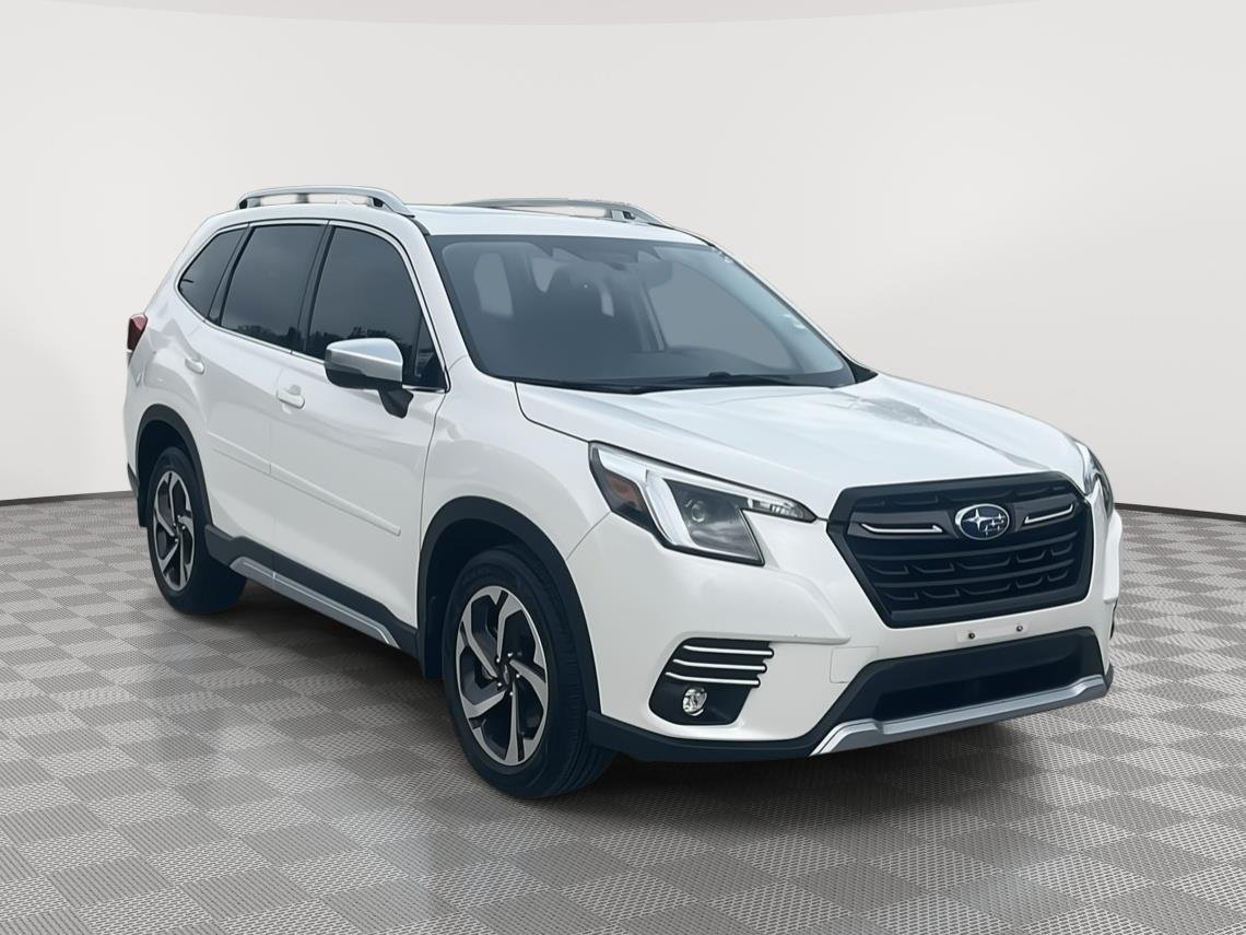 2022 Subaru Forester Touring's photo
