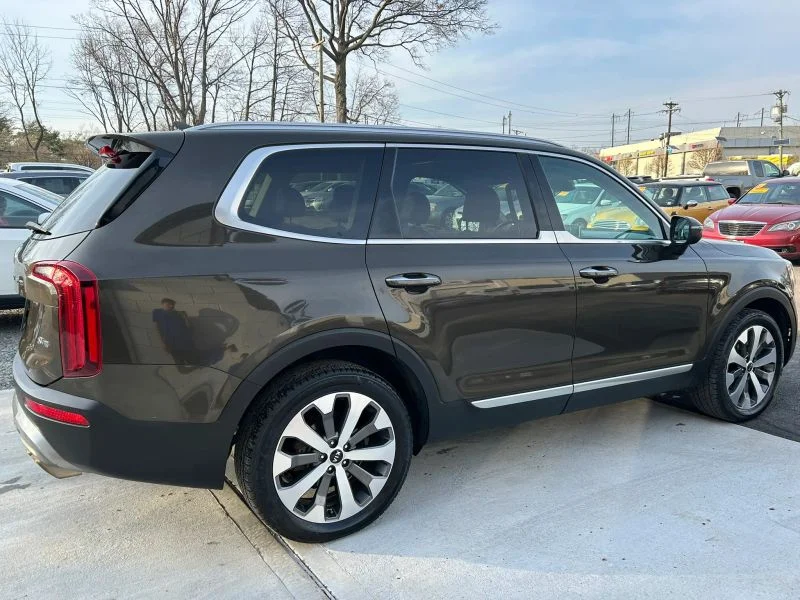 2021 Kia Telluride S - Photo 11