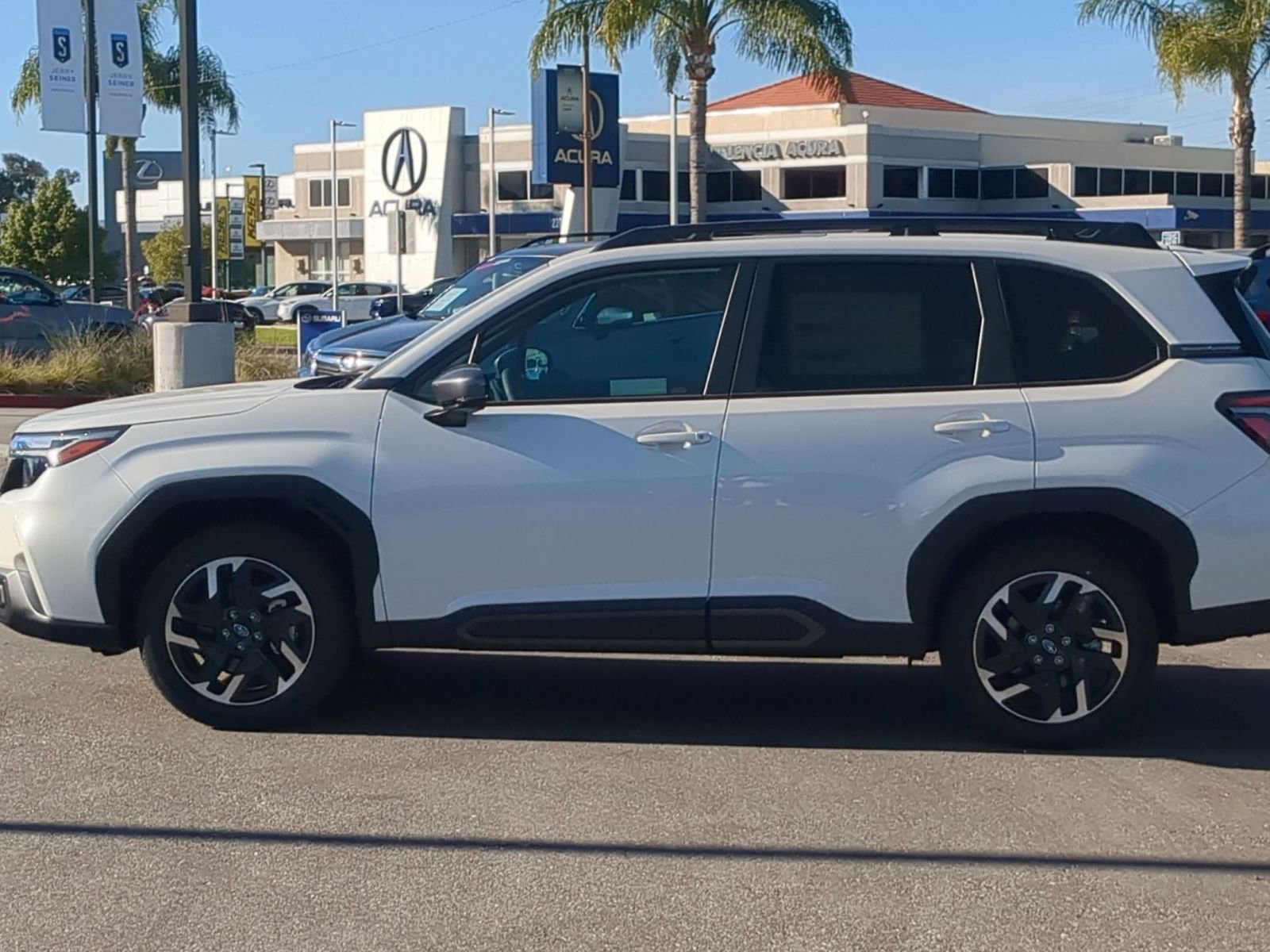 New 2026 CRYSTAL WHITE PEARL Subaru Limited image 12