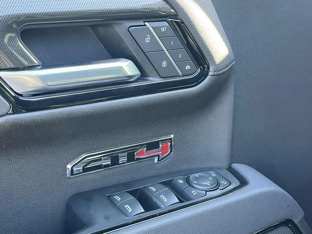 Used 2025 Sterling Metallic GMC AT4 image 15