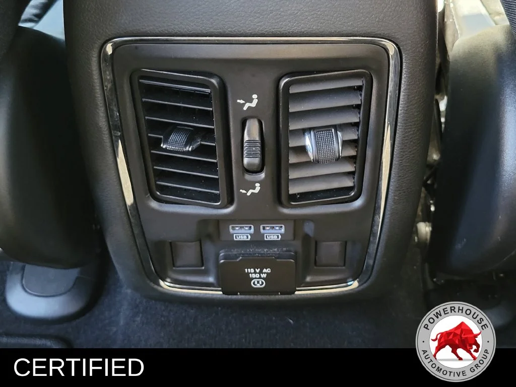 Used 2019 Silver Jeep Limited image 18