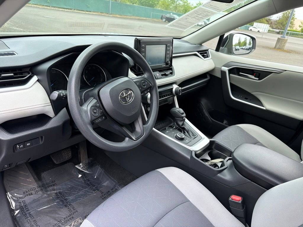 Used 2020 Silver Sky Metallic Toyota XLE image 23