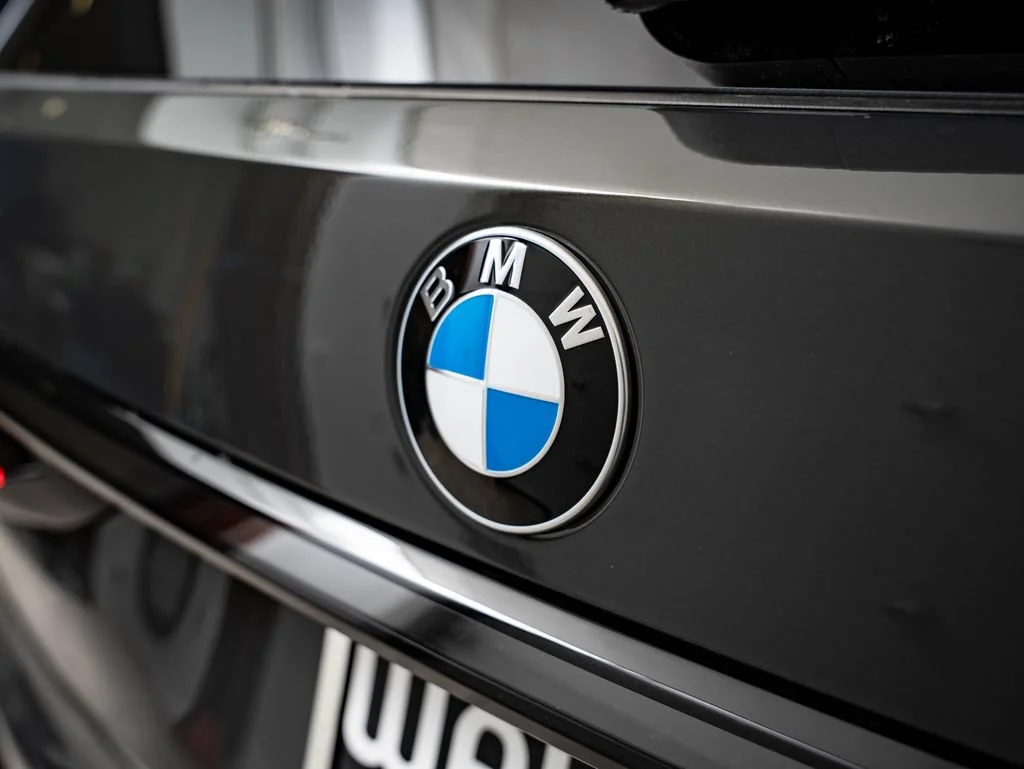 New 2027 Dravit Grey Metallic BMW xDrive40i image 18