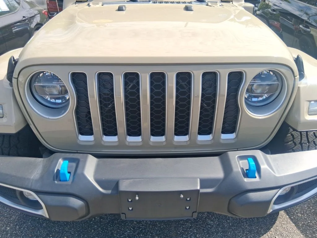 Used 2022 Beige Jeep Unlimited Sahara 4xe image 5