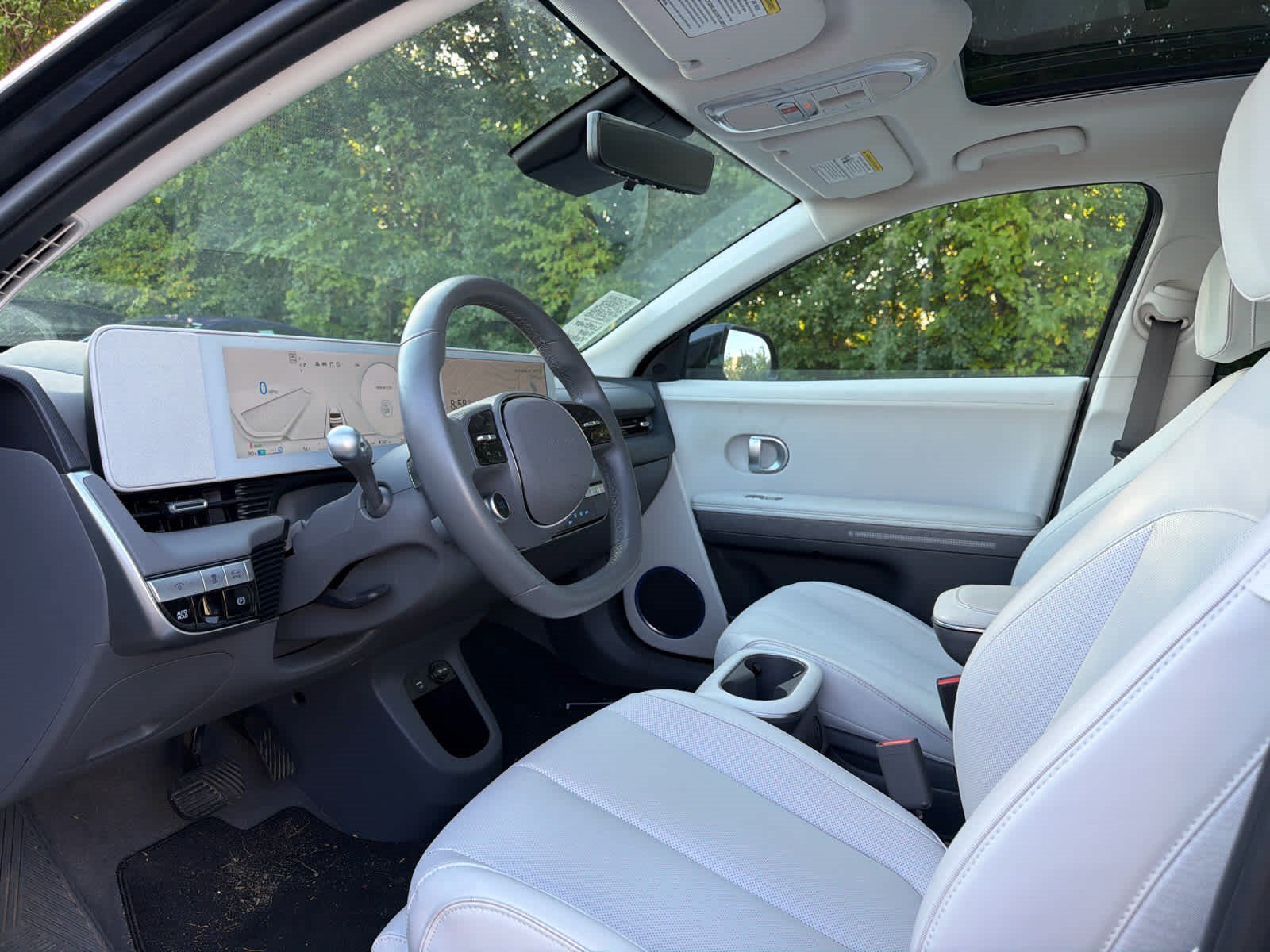 Certified Used 2024 Abyss Black Hyundai Limited image 5