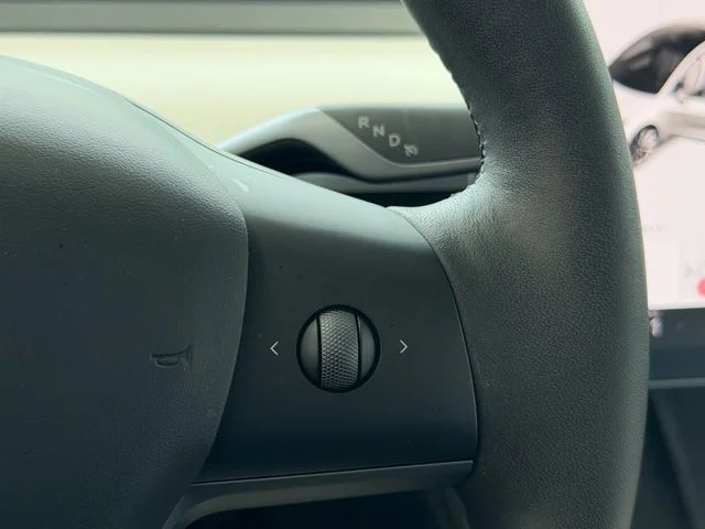 Used 2023 White Tesla Base image 17