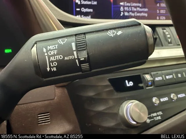 Used 2021 Red Lexus 300h image 26