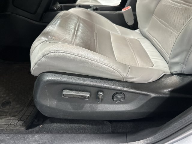 Certified Used 2020 Silver Honda EX-L image 18