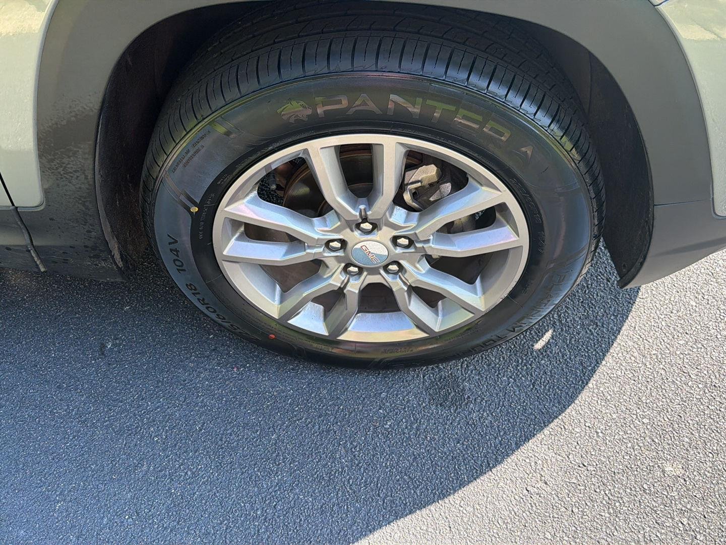 Used 2024 Sterling Metallic GMC SLT image 40