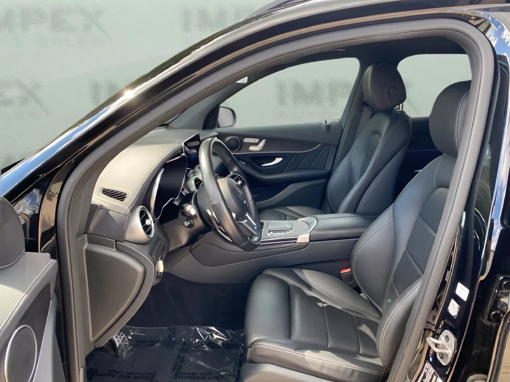 Used 2022 Black Mercedes-Benz GLC 300 image 9