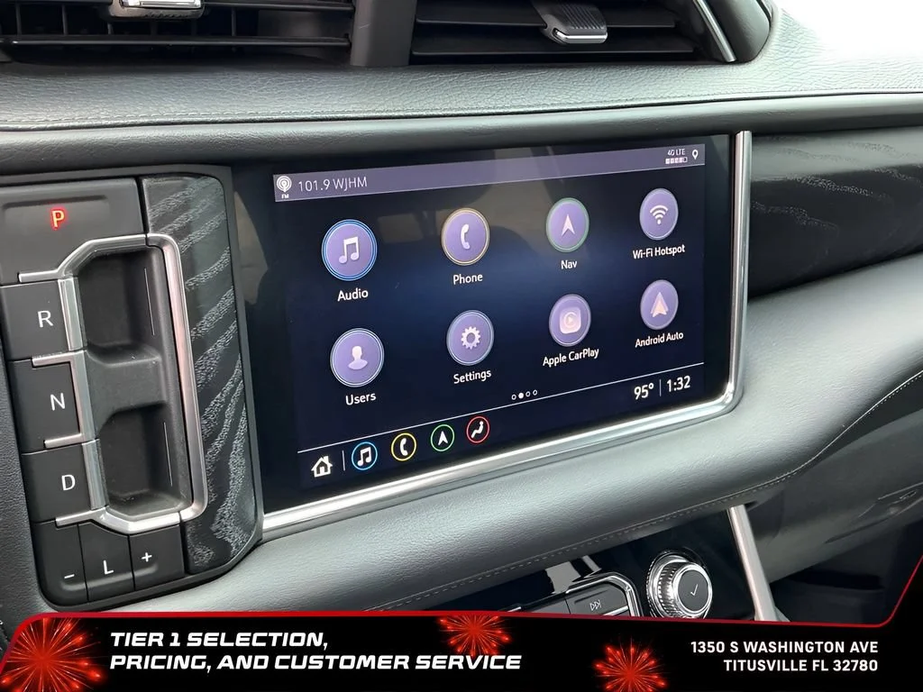 Used 2021 WHITE FROST TRICOAT GMC Denali image 46