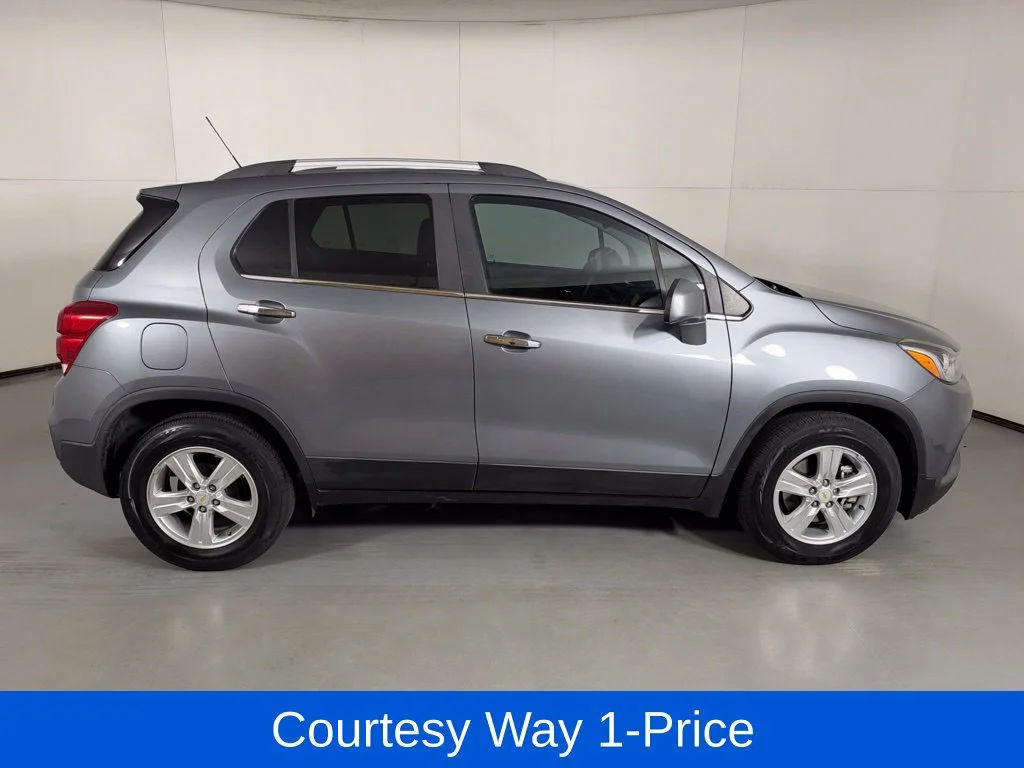 Used 2019 SATIN STEEL METALLIC Chevrolet LT image 12
