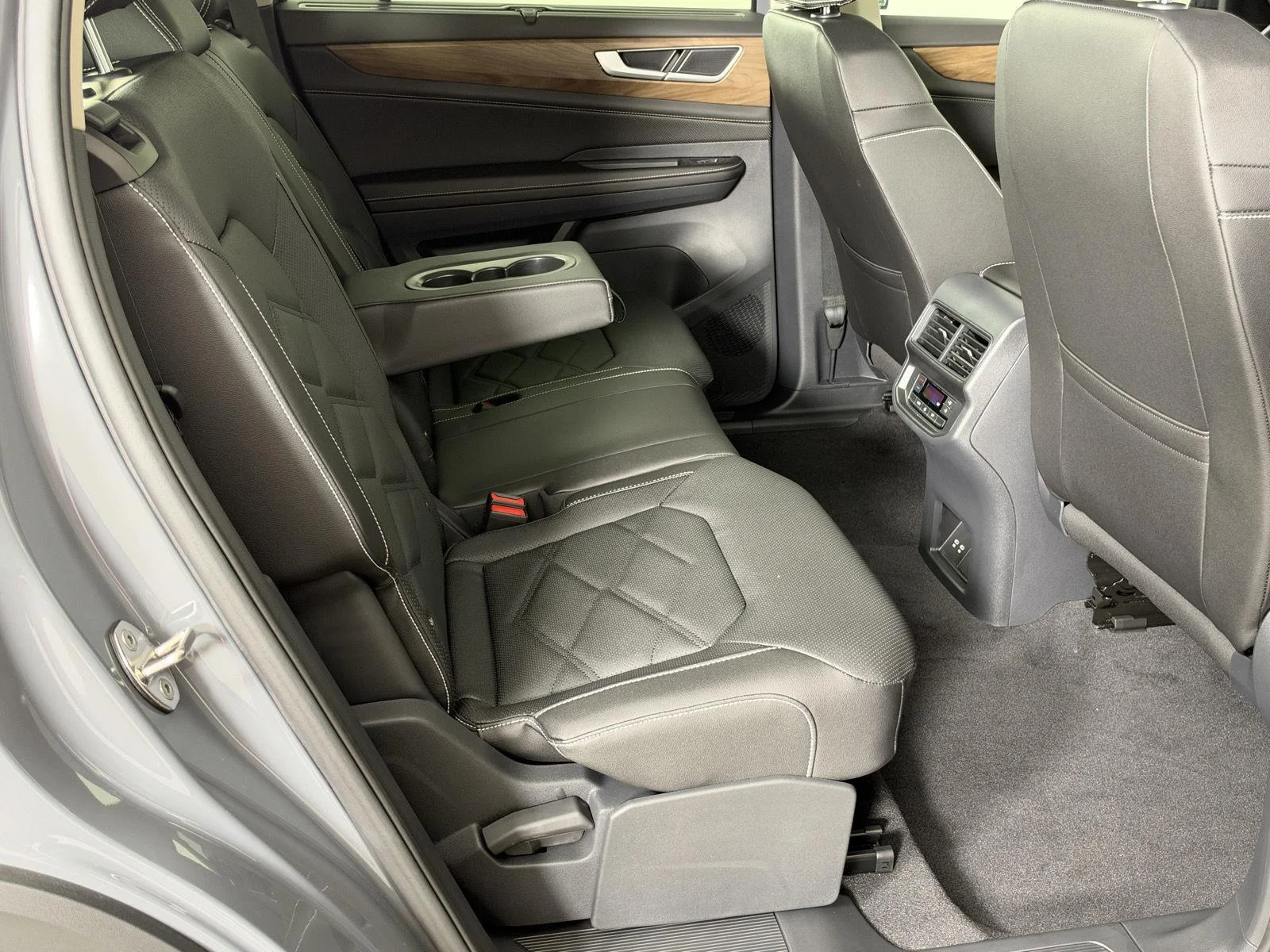 New 2026 Pure Gray Volkswagen 2.0T SE w/Technology image 16