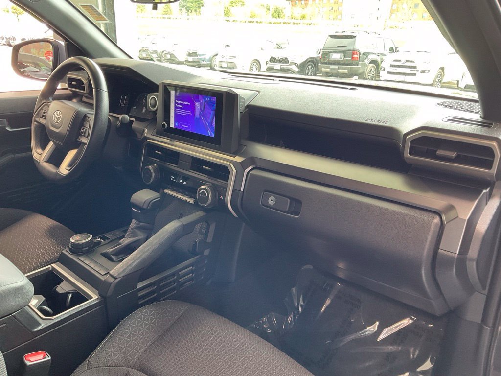 Certified Used 2025  Toyota SR5 image 18