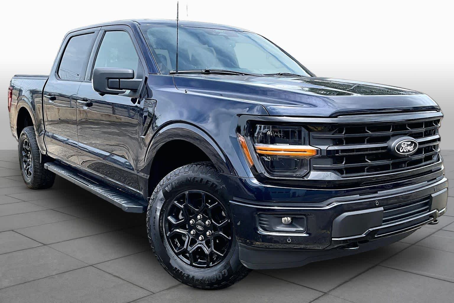Used 2025 Antimatter Blue Metallic Ford XLT image 3