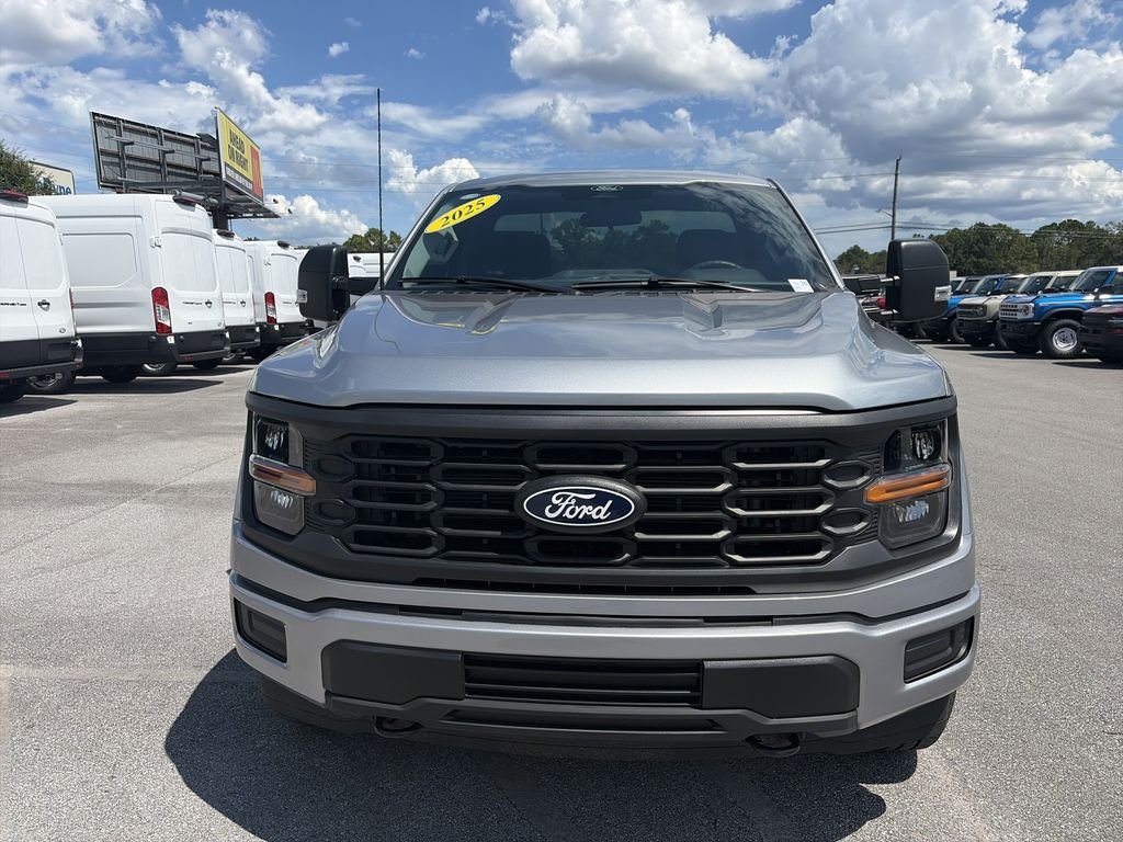 Used 2025 Silver Ford XL image 10
