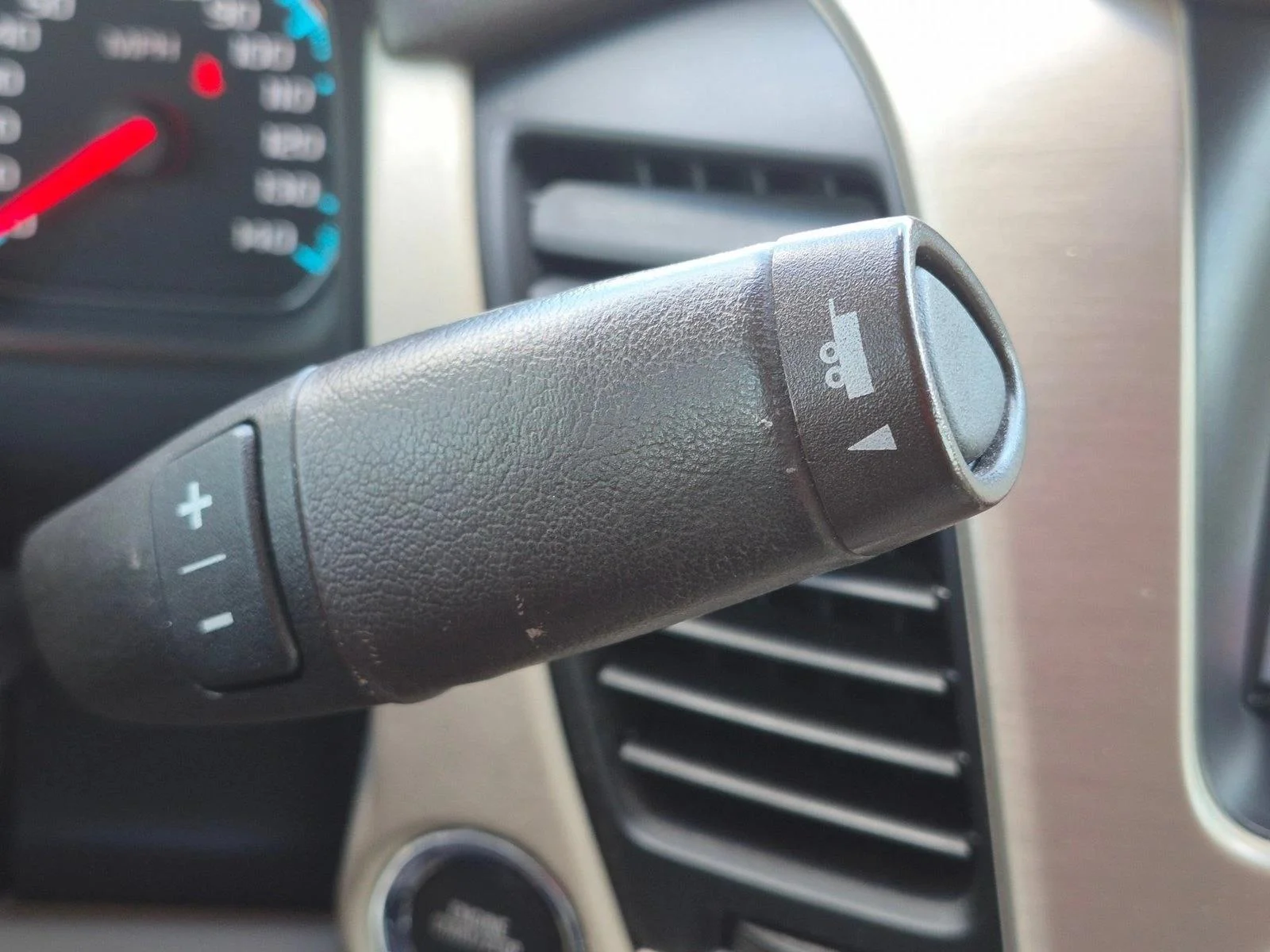 Used 2019 Crimson Red Tintcoat GMC Denali image 14