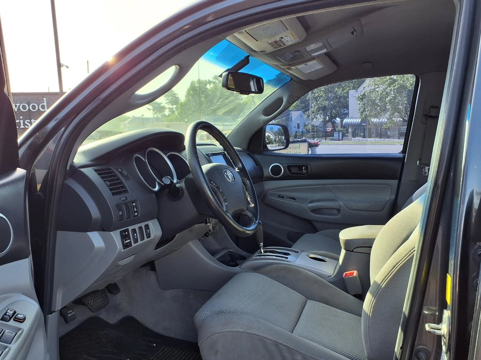 Used 2010 Silver Streak Mica Toyota  image 18