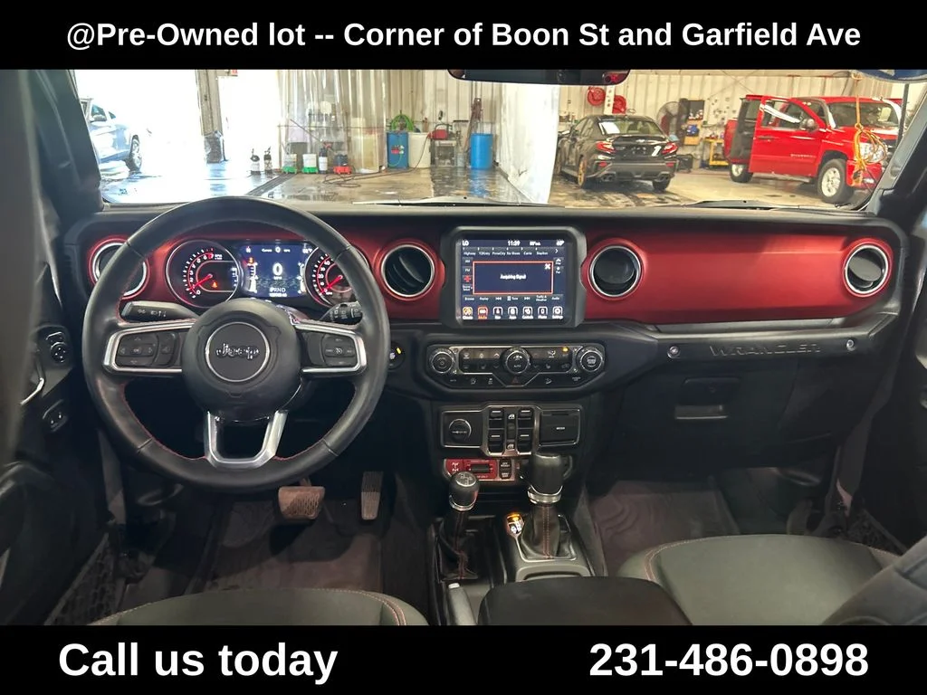 Used 2021 Silver Jeep Unlimited Rubicon image 18