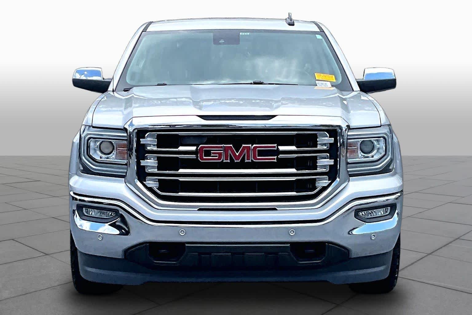 Used 2017 Quicksilver Metallic GMC SLT image 4