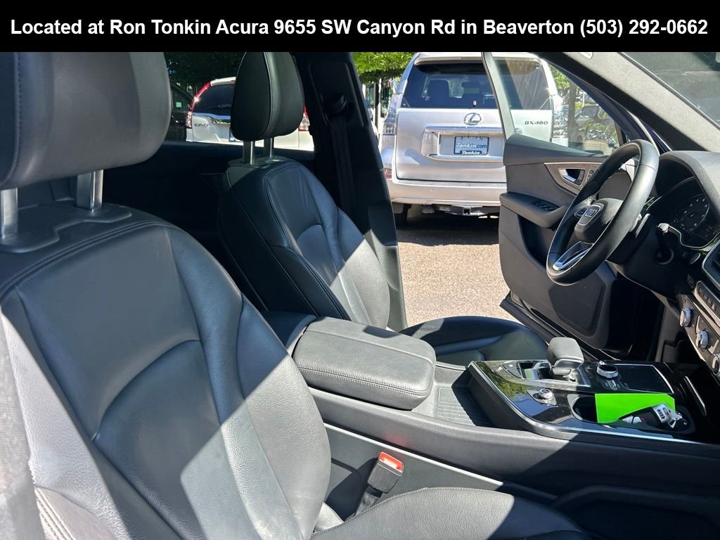 Used 2019 Night Black Audi 55 Premium image 11