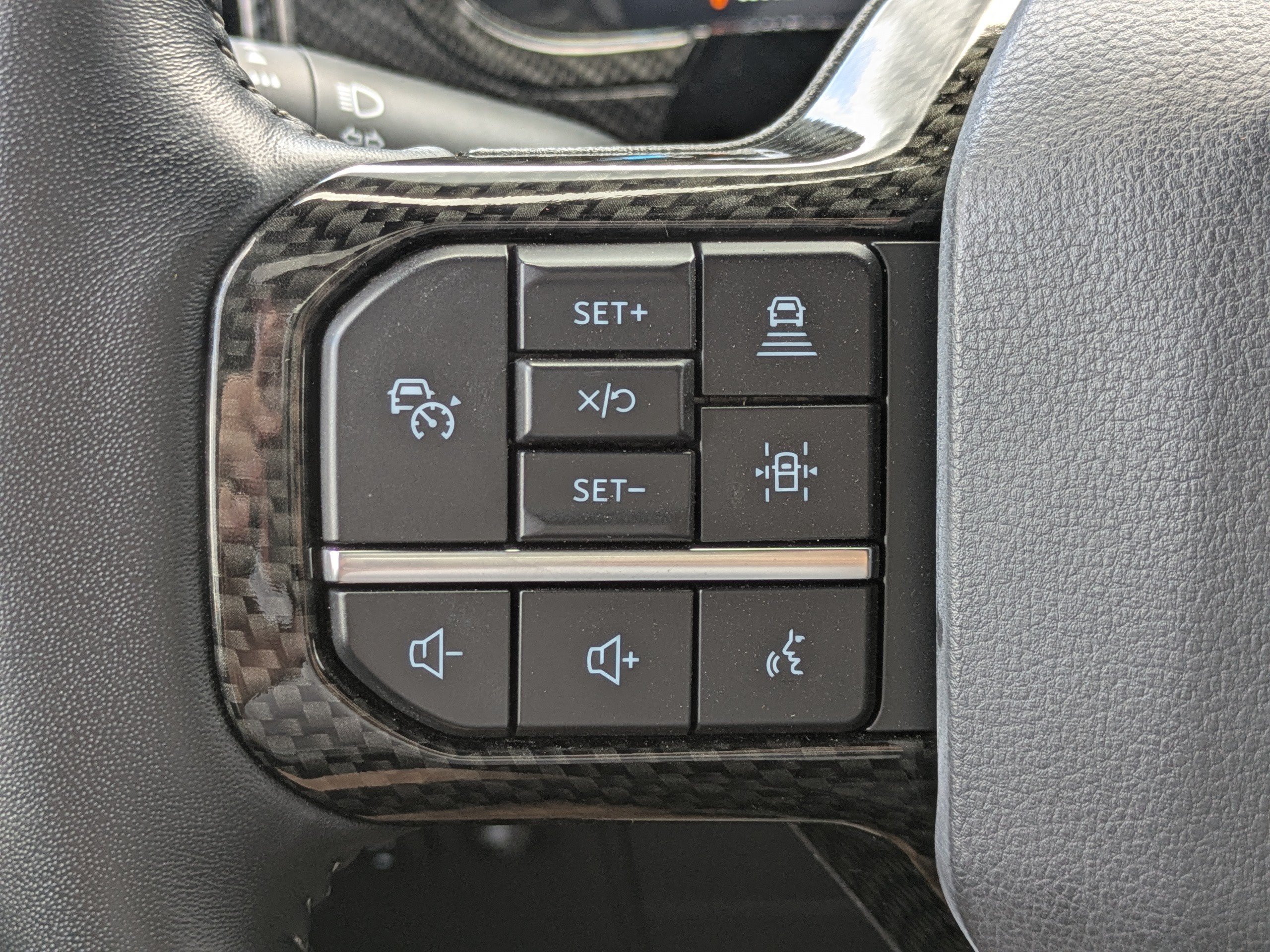 Used 2021  Ford LARIAT image 22