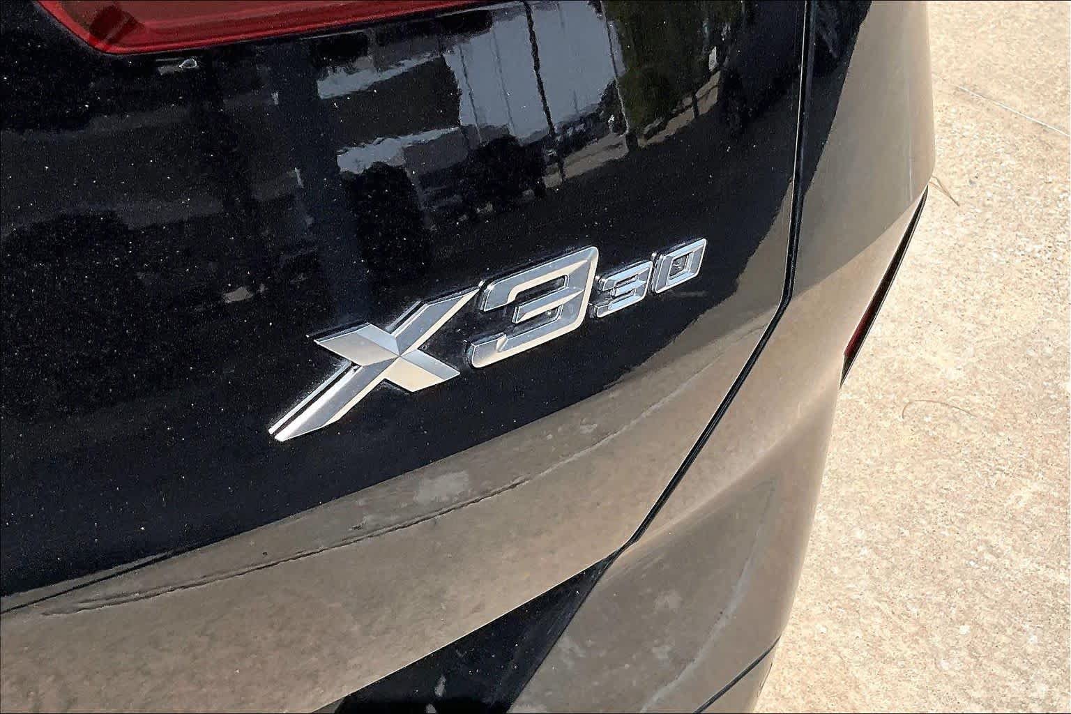 Used 2026 Black Sapphire Metallic BMW 30 xDrive image 10