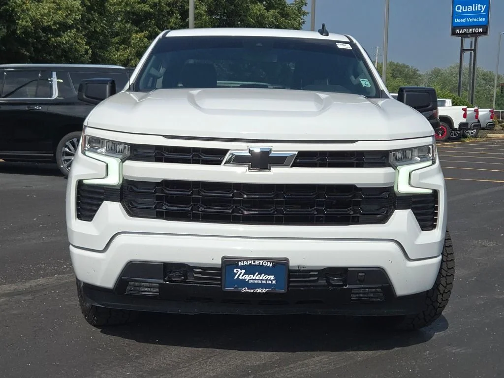 Used 2024 White Chevrolet RST image 4