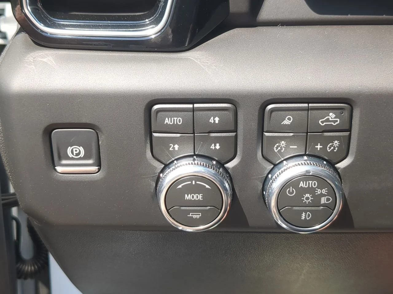New 2026 Summit White GMC Denali image 18