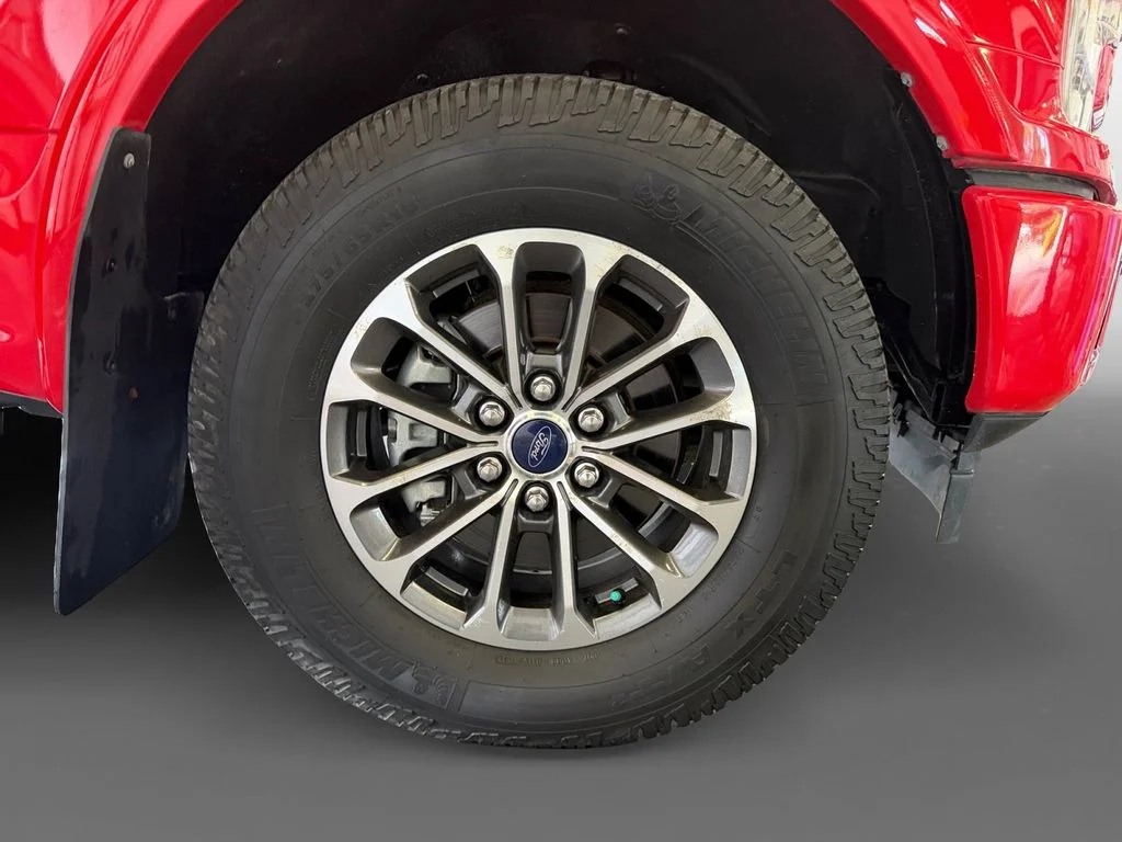 Used 2018 Red Ford Lariat image 9