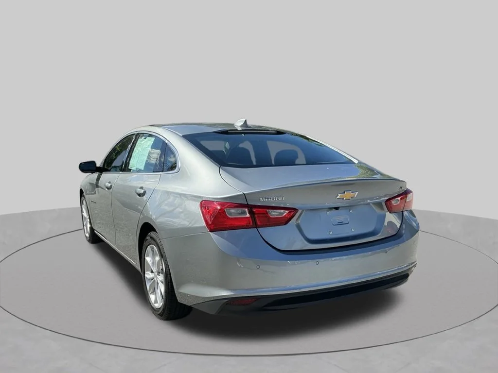 Used 2024 Gray Chevrolet LT image 3
