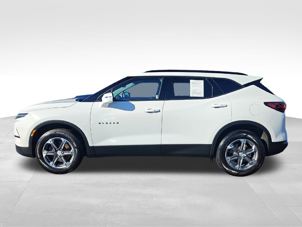 Used 2024 White Chevrolet LT image 2