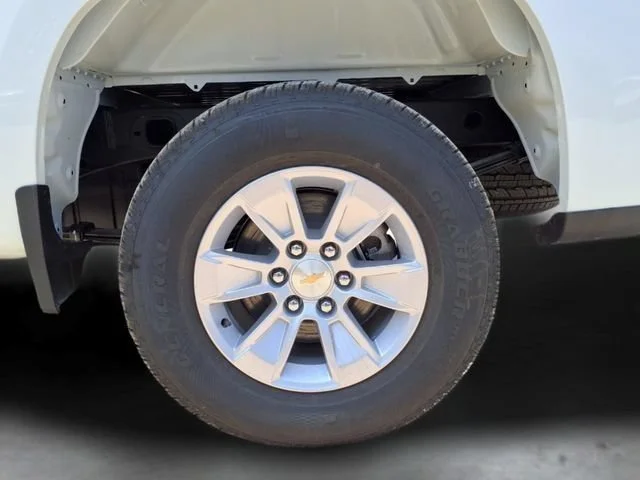 New 2026 Summit White Chevrolet WT image 6