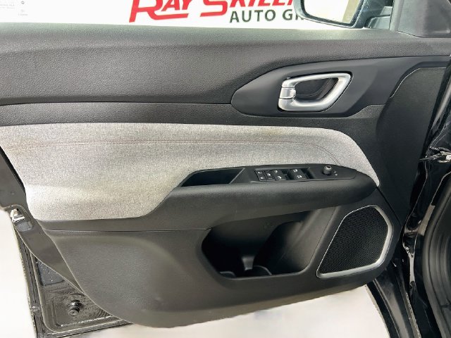 2022 Jeep Compass Latitude Lux - Photo 29