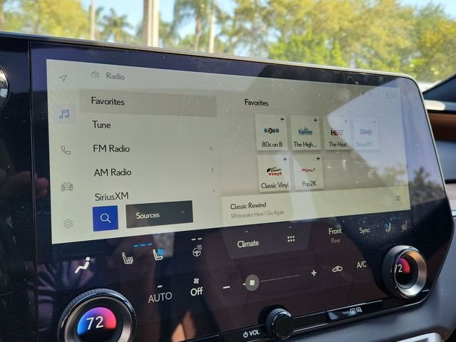 2025 Lexus RX - Photo 16