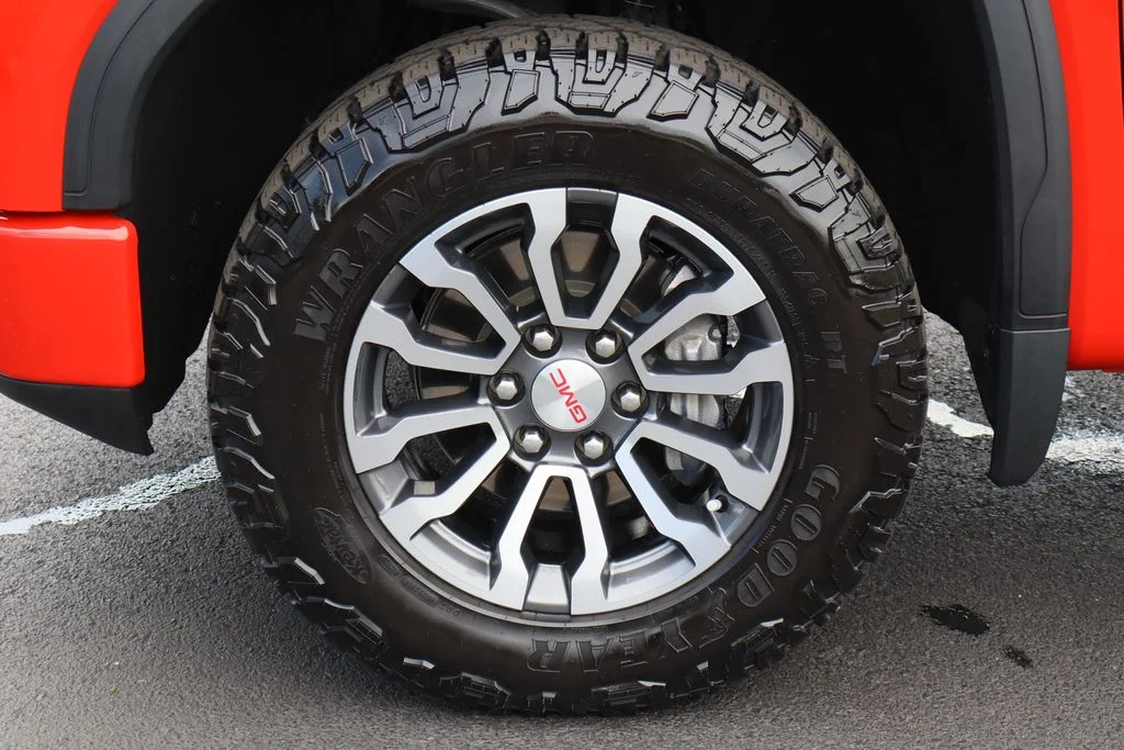 Used 2021 Red GMC AT4 image 33