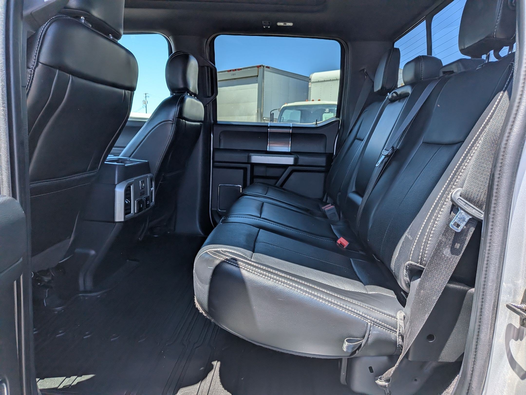 Used 2019 Ingot Silver Metallic Ford LARIAT image 27