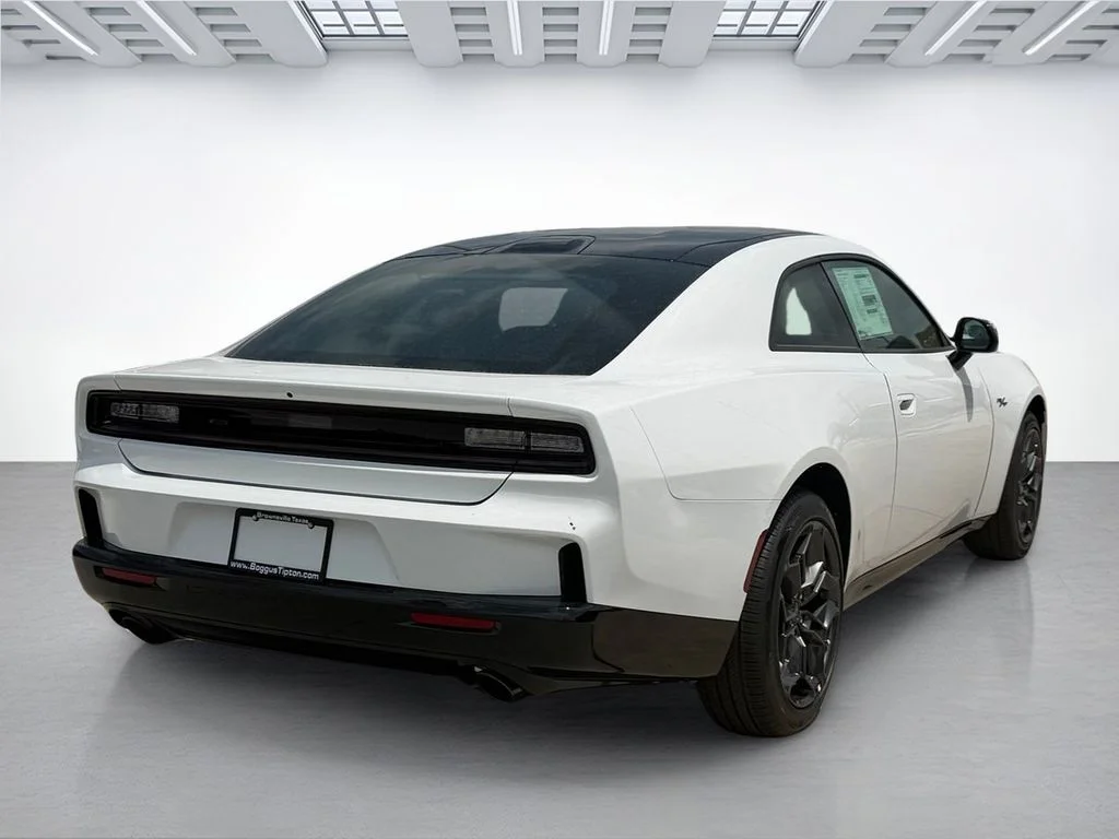 New 2026 White Knuckle Exterior Paint Dodge R/T image 3