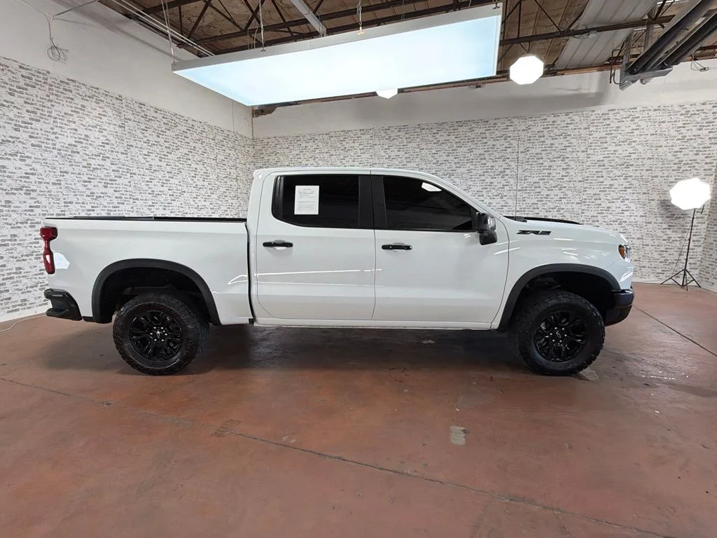 Used 2024 Summit White Chevrolet ZR2 image 8