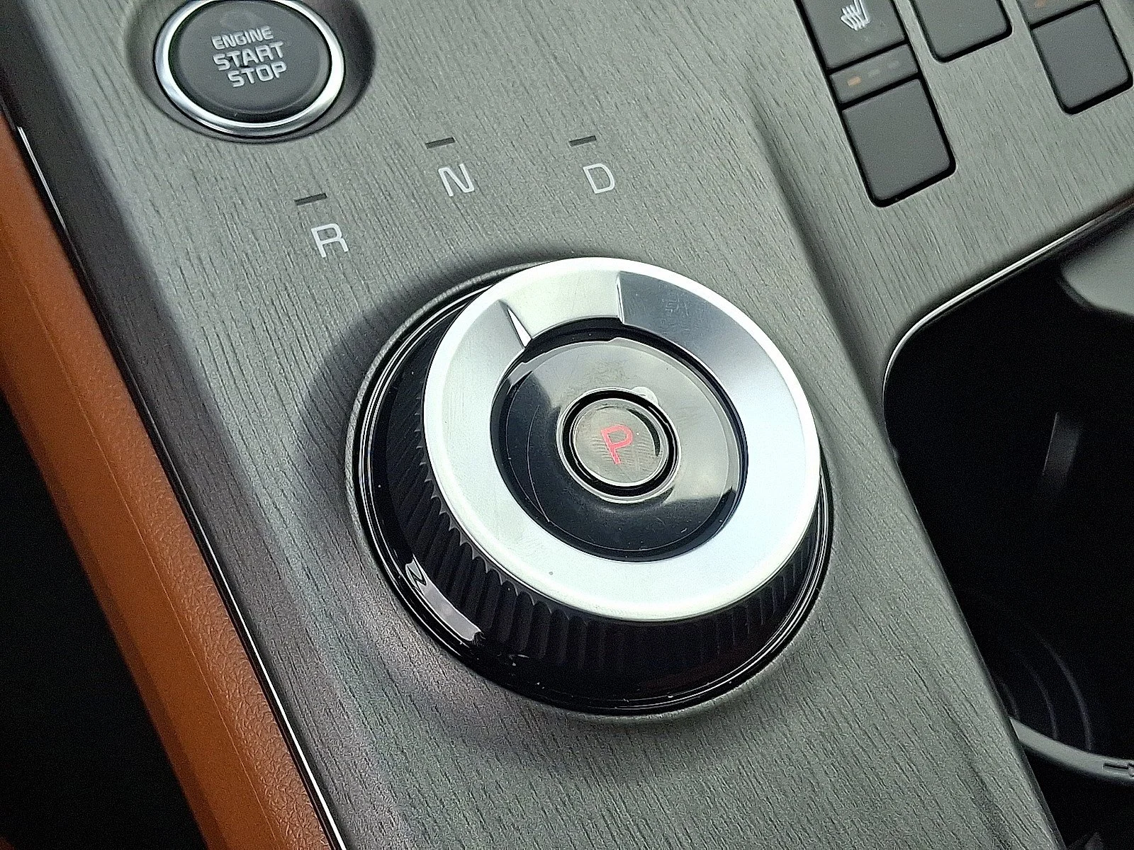 New 2027 Snow White Pearl Kia X-Line image 10