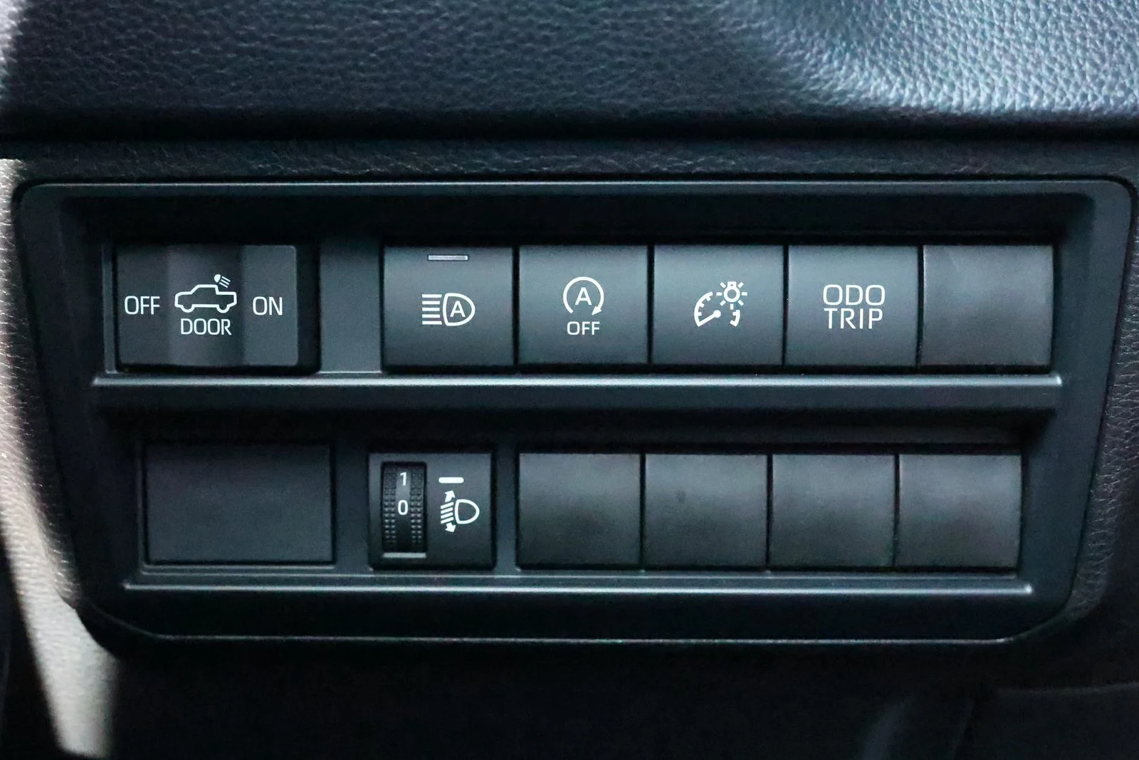Used 2025 Gray Toyota SR image 22