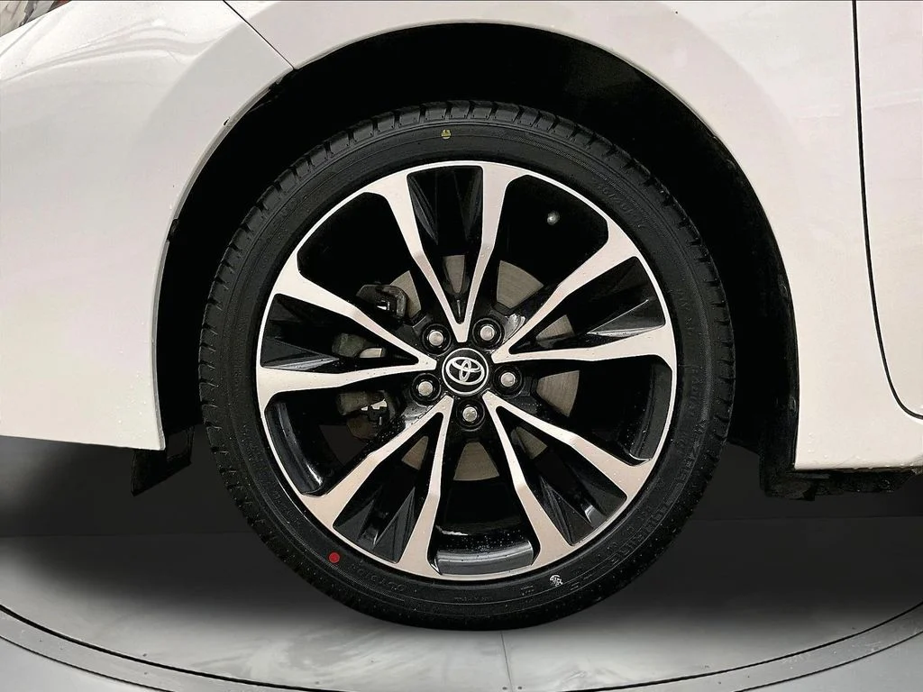 Used 2019 White Toyota SE image 12