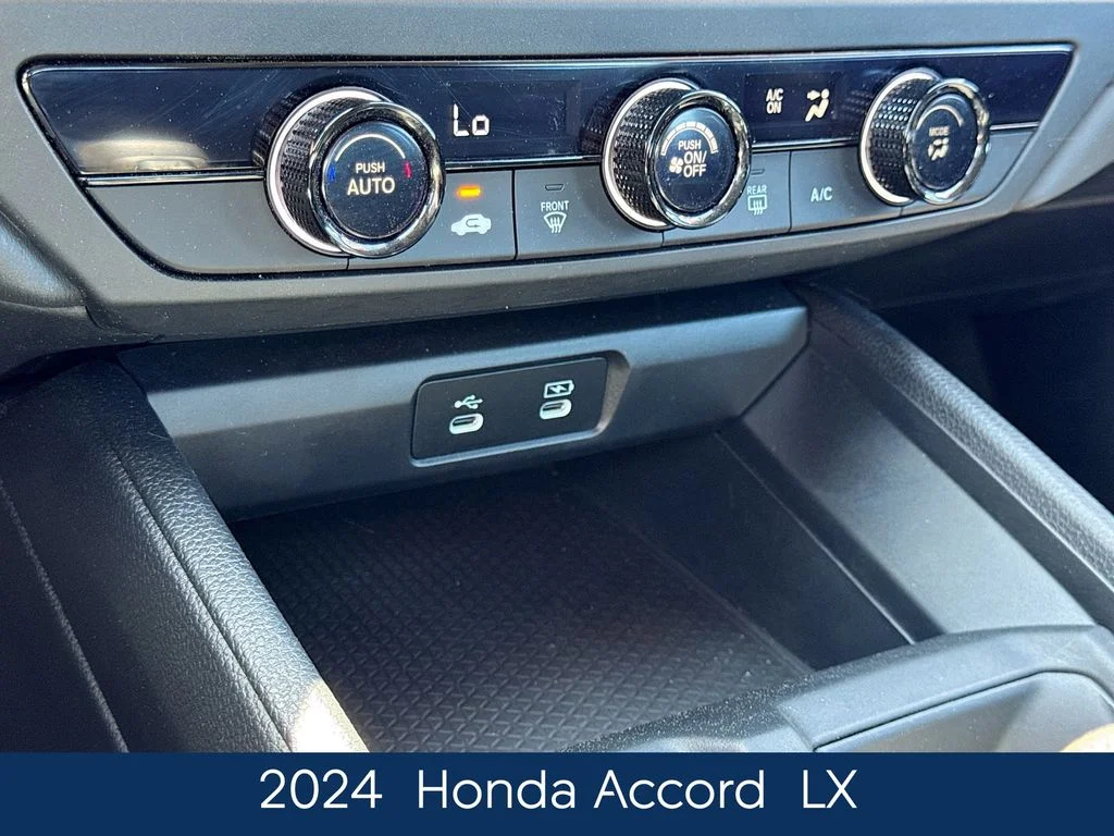 Used 2024  Honda LX image 31