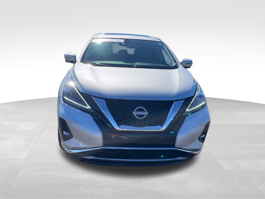 Used 2023 Silver Nissan SL image 8