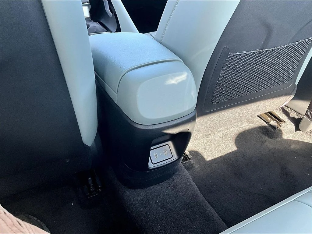 New 2026 Silver Hyundai Limited image 17