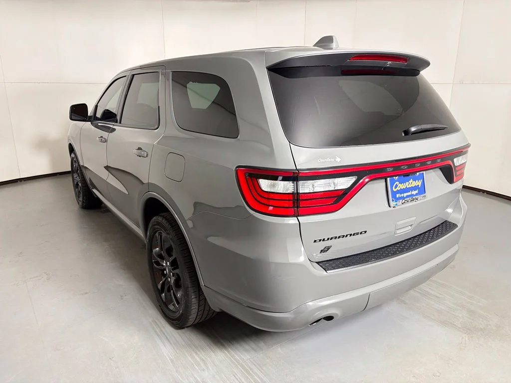 Used 2022 Gray Dodge SXT image 6