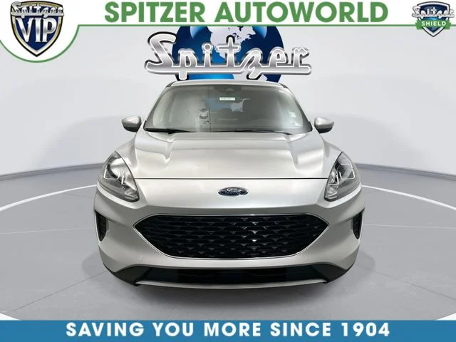 Used 2020 Silver Ford SE image 3
