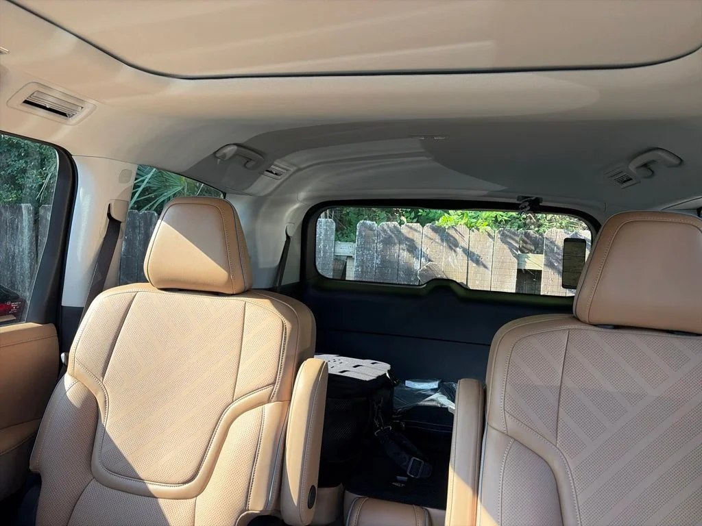 New 2027 Black Obsidian INFINITI LUXE image 3