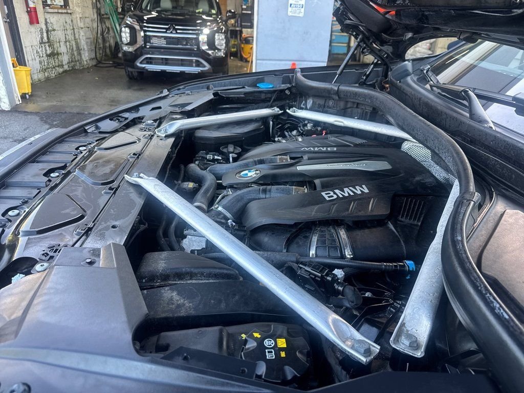 Used 2020 Black BMW xDrive50i image 37
