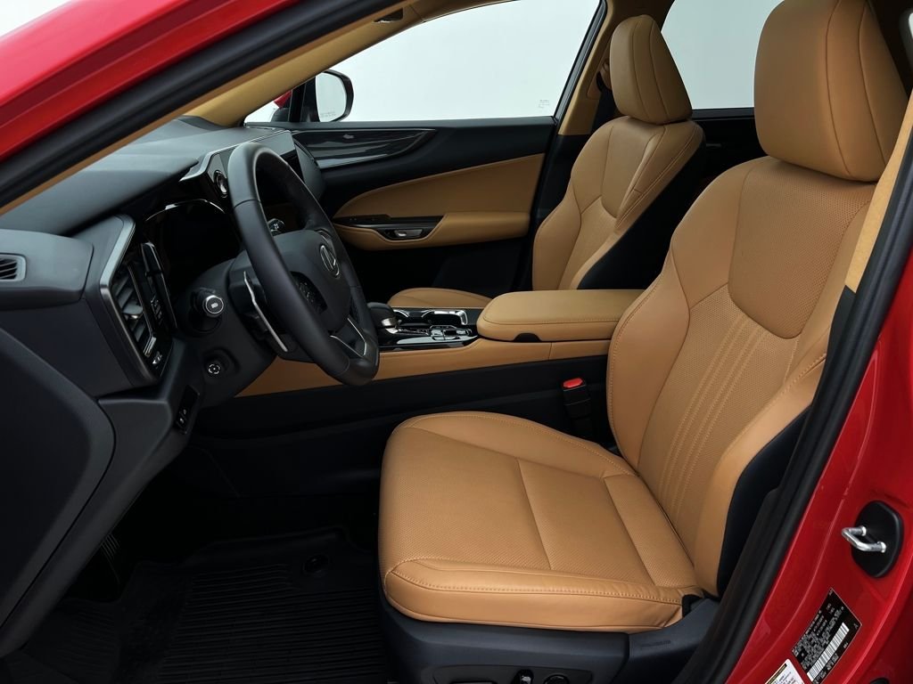 2025 Lexus NX 350 - Photo 15